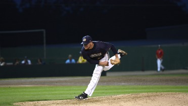 Bees Use big Innings To Beat Kernels