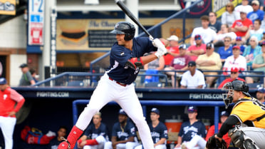 Hall Earns EL Player of the Week Honors