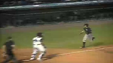 Nats' Dewees smacks RBI single