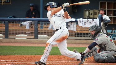 Stone Crabs power past Clearwater 12-4
