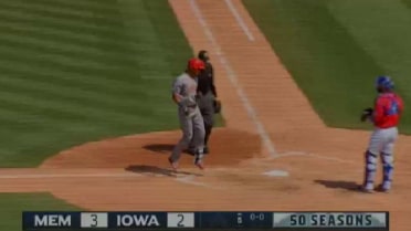 Oscar Mercado launches solo shot