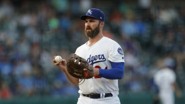 Dodgers Rally Late, but Fall to Aces, 7-5