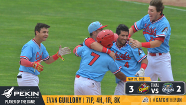 Chiefs Walk Off Cougars Sunday