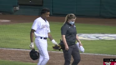 Missions' Abrams limps off field