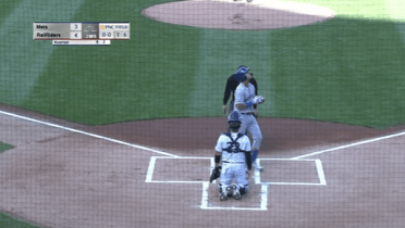 Vientos crushes solo shot for Syracuse