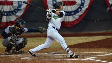 LumberKings survive late charge in 3-2 win