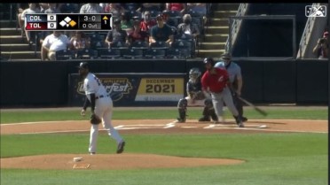 Columbus' Arias tallies third straight 3-hit game