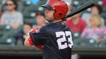 Winker stays hot with four hits for Bats