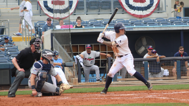 Eight-run first propels Stone Crabs to 15-4 win