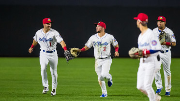 Three-HR 5th Propels Soddies To Third Straight Win
