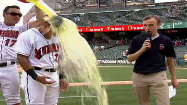 Martin knocks in game-winning run for Indians