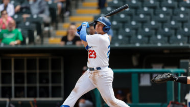 Dodgers Hit Four Homers in 12-6 Win
