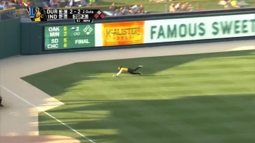 Reyes makes diving play for Indianapolis