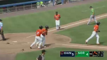 Tides' Alvarez smacks walk-off double