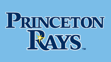 Rays shine with 7-4 win in 2016 opener