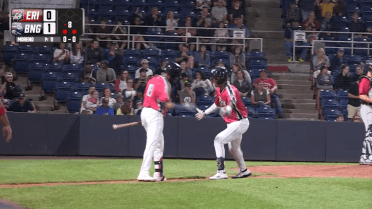 Vientos breaks scoreless tie with solo shot