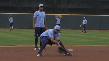 Hooks Get Ready for Opening Night