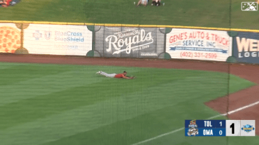 Greene goes full extension on catch
