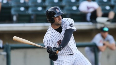 Barons Sweep Twin Bill Over Lookouts