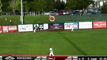 Orem's Hunter makes a diving catch