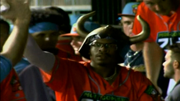Jones launches game-tying two-run homer