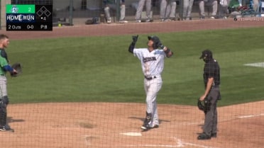 Oswald Peraza launches 16th home run