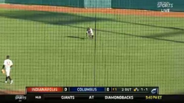 Martin makes diving catch for Indianapolis