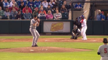 Jonathan Davis singles on a ground ball to left field