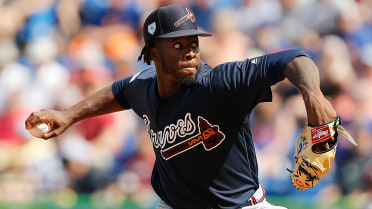 Braves' Toussaint rebounds with no-hit start