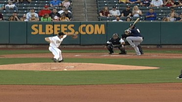 Missions' Hiura laces RBI double to right