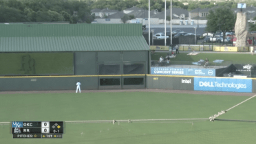 Dodgers' Raley homers off batter's eye roof