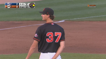 Giants' Sean Hjelle picks up ninth K