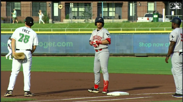 Vargas extends hit streak to 25 games