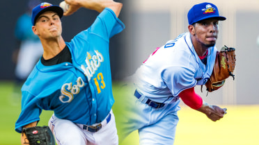 Padres invite Gore, Patiño to spring camp