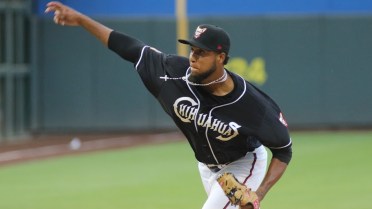 Rodriguez goes the distance for Chihuahuas