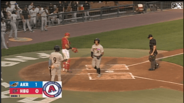 Naylor homers in third straight