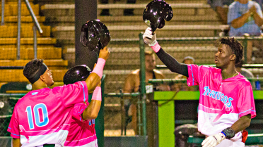 Tortugas ride five-run first to resounding 9-1 win over Mussels