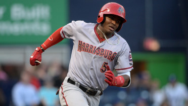 Royals add three prospects from Nats