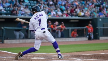 Dash outhit Red Sox to salvage road trip finale