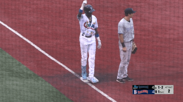 Mauricio barely missed homer, settles for RBI triple