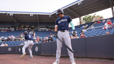 Spencer Jones and Hardman Homer, Brendan Jones and Riggio Debut in Loss to Binghamton Tuesday