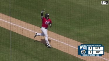 Velazquez crushes his fourth homer of the season