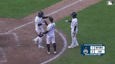 Ralphy Velazquez swats a three-run home run