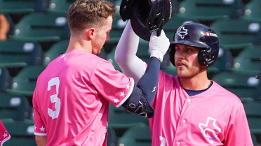 Cole Homers Twice, Hooks Enjoy Sunday Romp