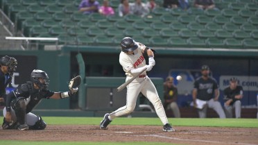 Grizzlies' Late Surge Drops Giants