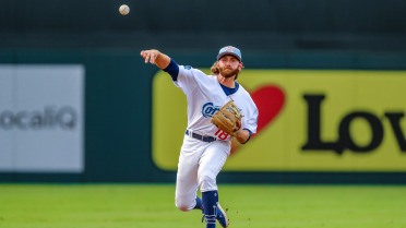 Comets Edge Space Cowboys, 2-1, in Series Opener