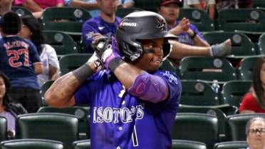 Adael Amador's solo homer