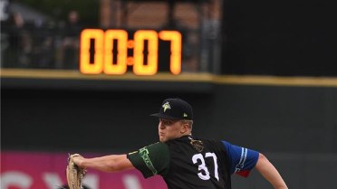Pitching Staff Doesn’t Allow Earned Run in Doubleheader Split