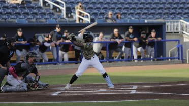 Shuckers Outscore Blue Wahoos 15-2 in Doubleheader Sweep