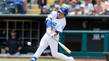Comets Hit Five Homers, Rally to Win in Las Vegas
